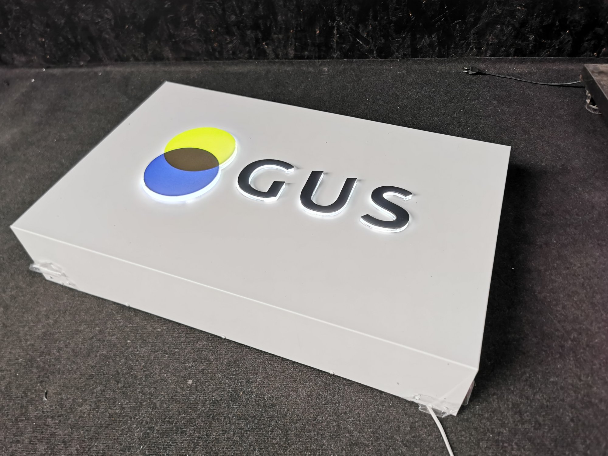Lightboxes and Illuminated Signs