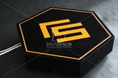 Freeform light boxes out of termoformable plexiglas or aluminium tape